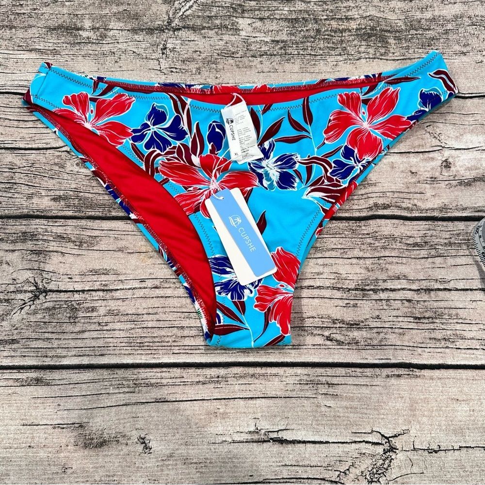 NWT Cupshe Bikini Bottom - Blue and Red Tropical Print Size XL